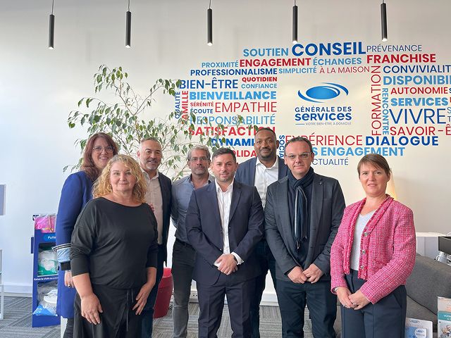 Signature des nouveaux franchisés 2025